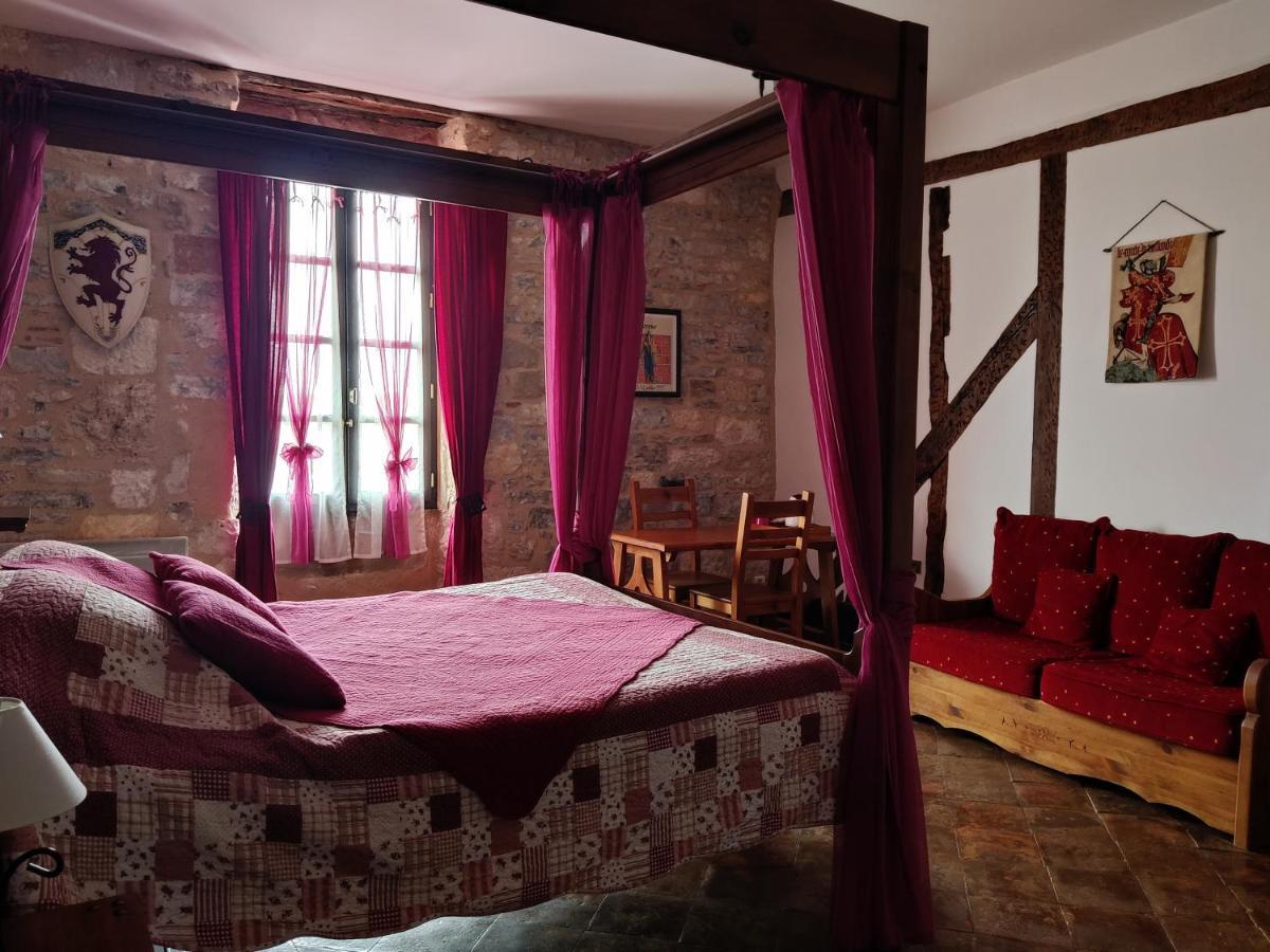 קורד-סור-סיאל Chambres D'Hotes L'Escuelle Des Chevaliers מראה חיצוני תמונה