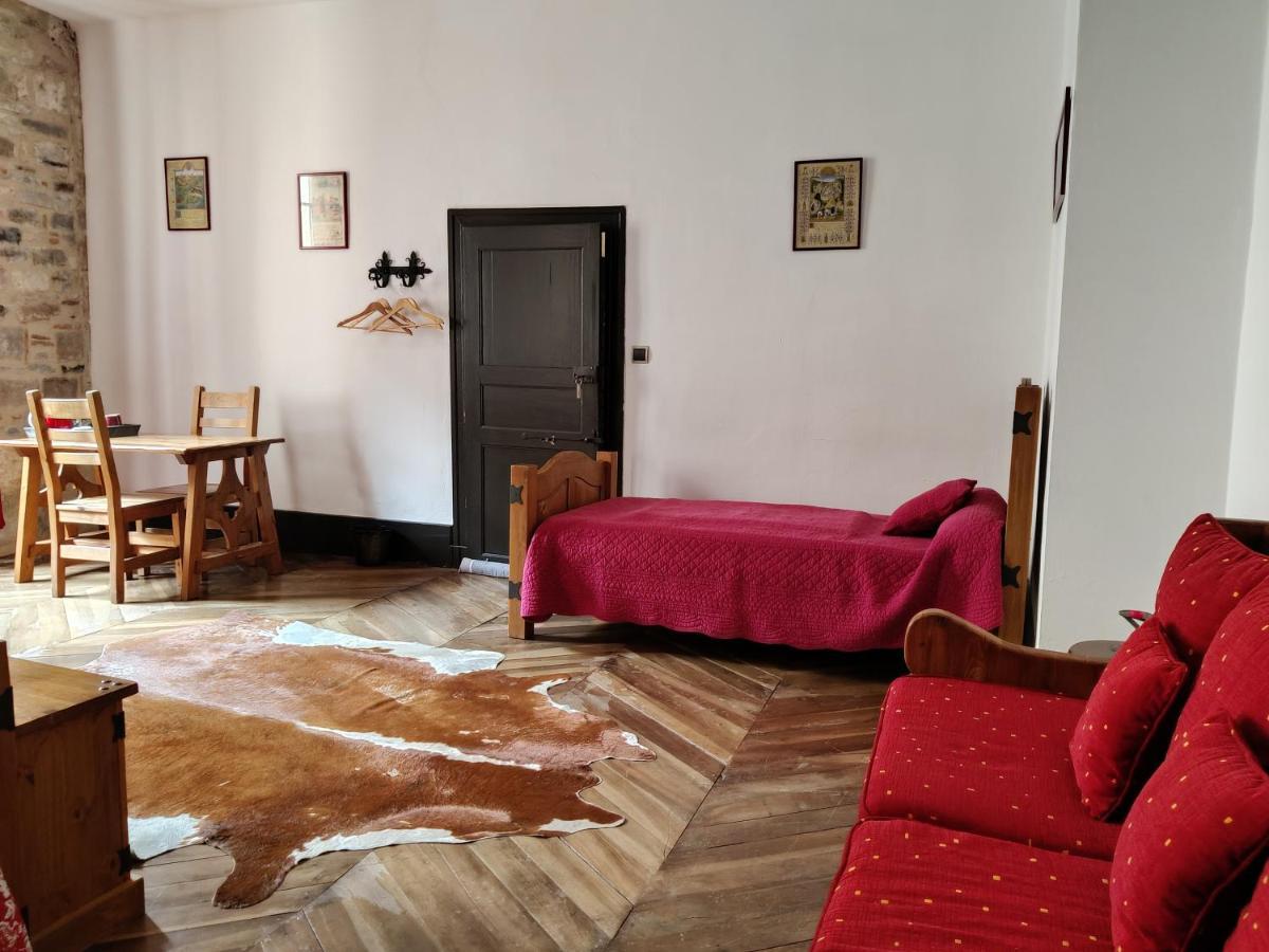 קורד-סור-סיאל Chambres D'Hotes L'Escuelle Des Chevaliers מראה חיצוני תמונה