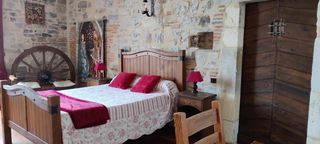 קורד-סור-סיאל Chambres D'Hotes L'Escuelle Des Chevaliers מראה חיצוני תמונה